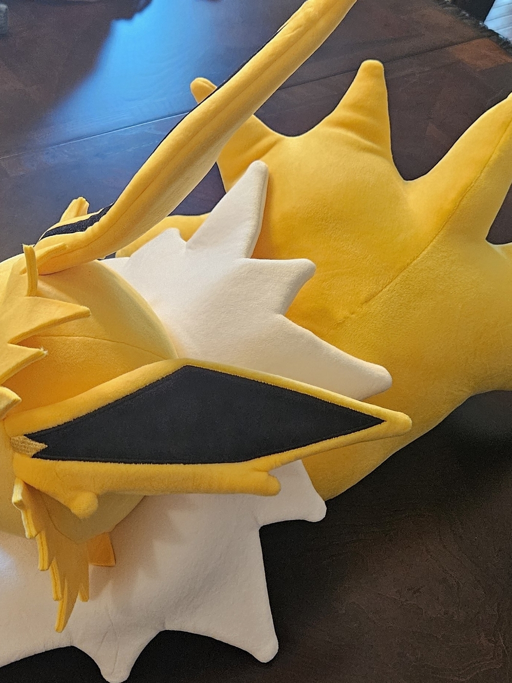 Pokemon Bright Yellow & White Jolteon Plush 18" - Picture 4 of 6